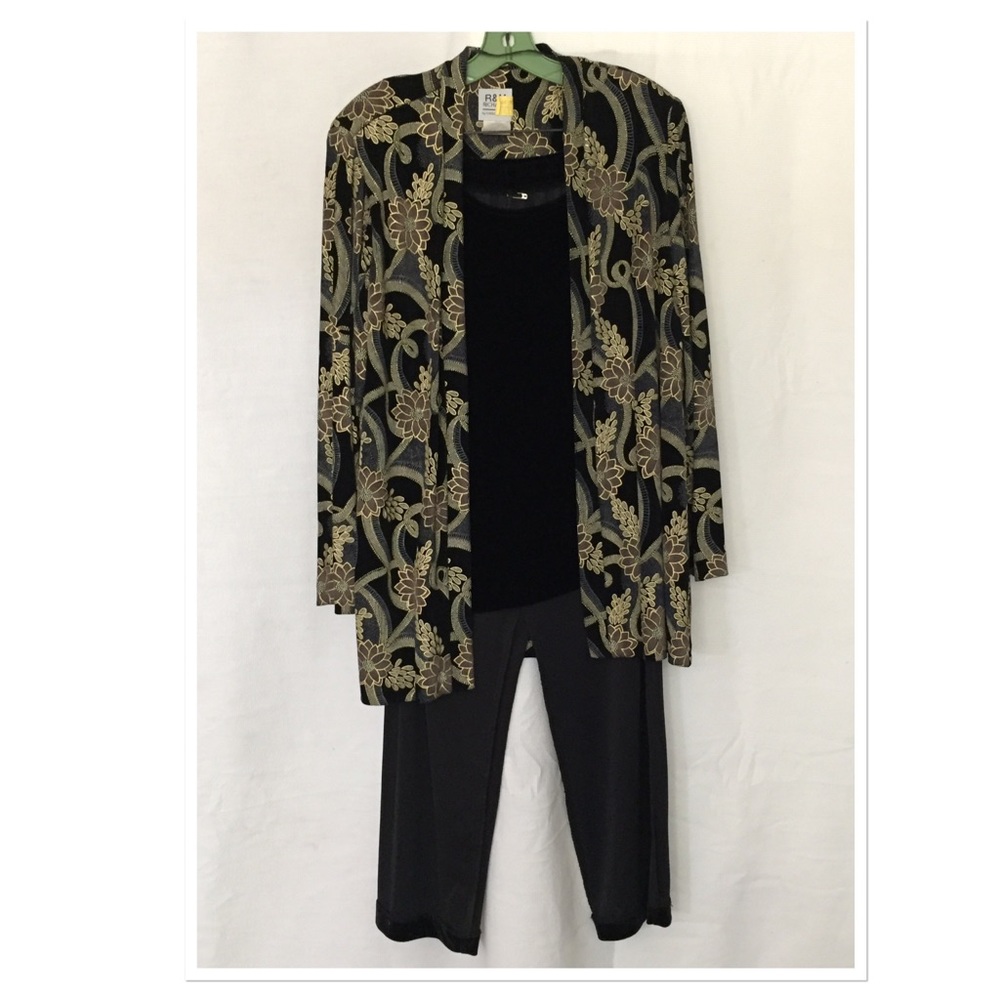 Pant suit and blazer